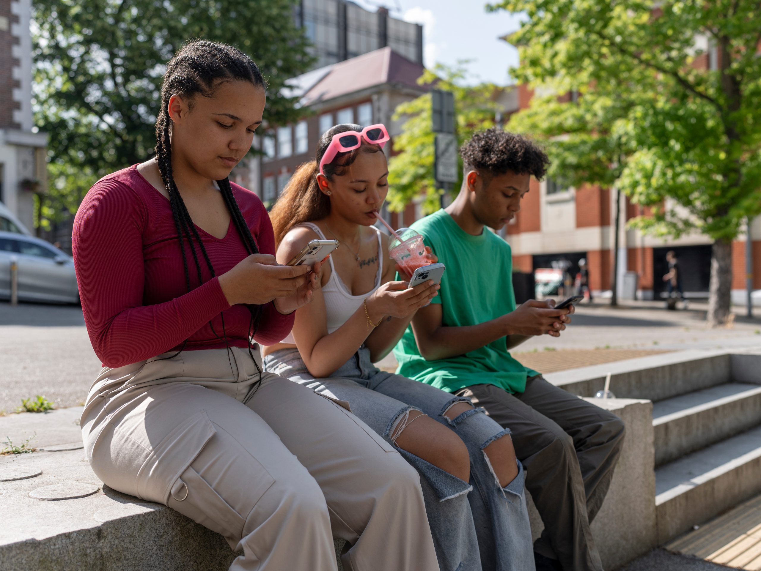 Bridging the Digital Divide: Helping Parents & Caregivers Navigate the Role of Technology in the Lives of Children and Teens